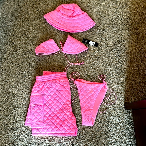 Pink Fashion Nova 4 piece sun suit set size M NWT - Picture 1 of 2